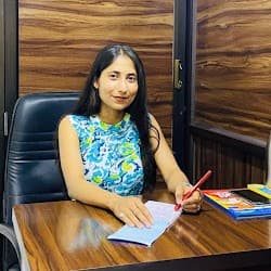 Dr. Ekta